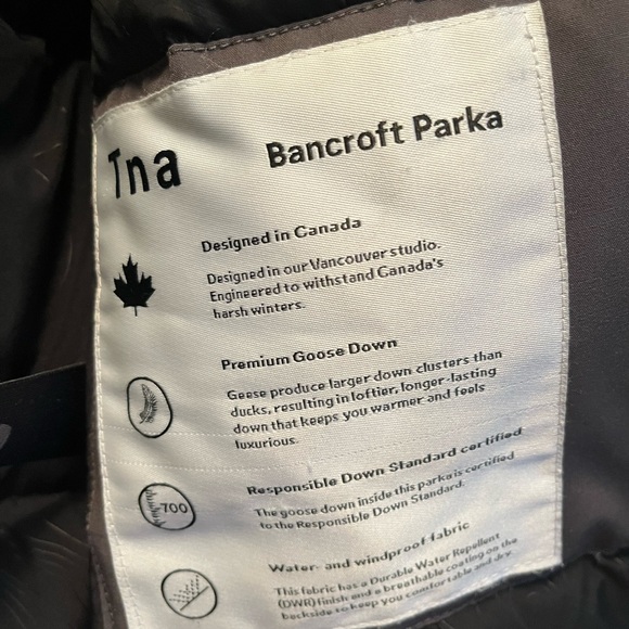 Bancroft Aritzia Parka gently worn for 1 season. - Picture 7 of 8